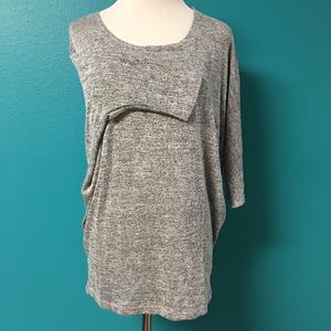 Heathered gray tunic with fitted sleeves